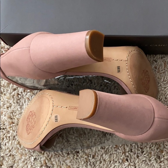 Vince Camuto open toe block heel pumps - Picture 3 of 5